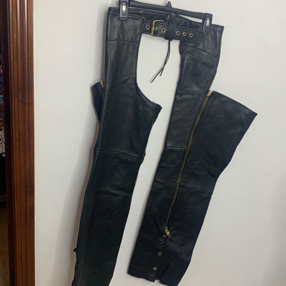 Black Leather Women’s Chaps - Picture 1 of 7